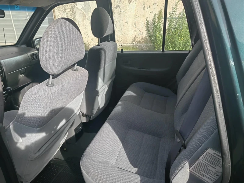 Kia Sportage 2.0 бензин/ газ , снимка 7 - Автомобили и джипове - 53076540