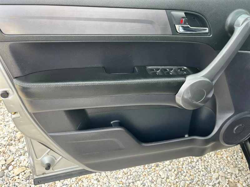Honda Cr-v 2.2 i-CTDi 140кс, снимка 8 - Автомобили и джипове - 53246612