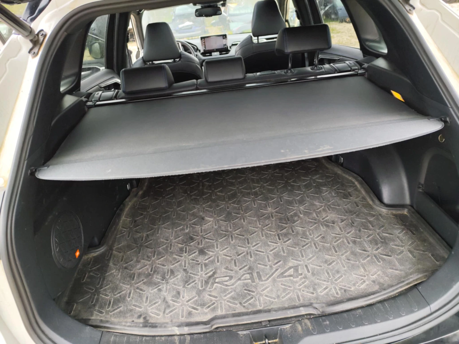 Toyota Rav4 2.5 hybrid - изображение 10