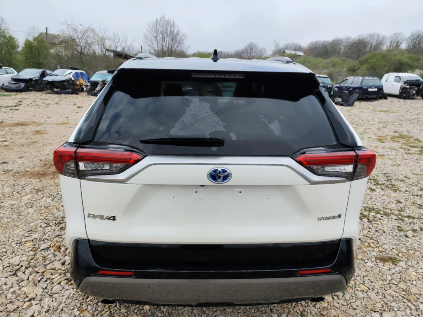 Toyota Rav4 2.5 hybrid - изображение 4