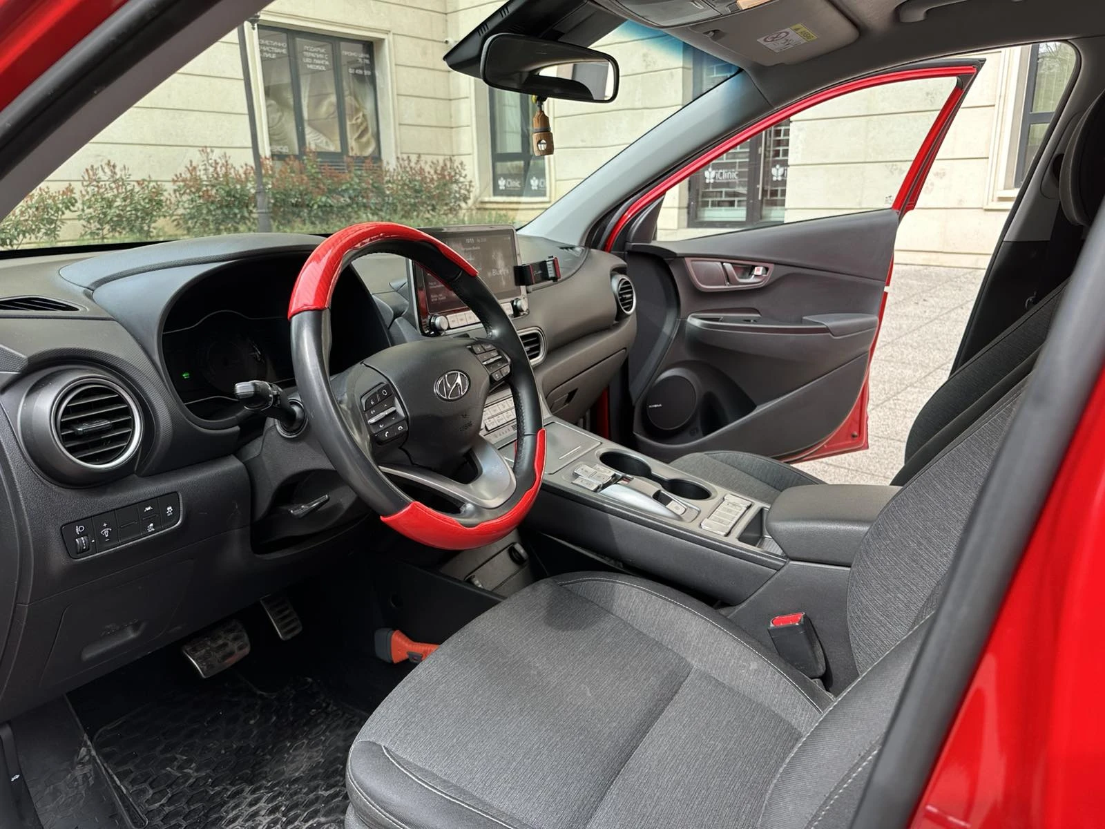 Hyundai Kona 64KWh BLUELINK ГАРАНЦИЯ SOH100% ТЕРМОПОМПА - изображение 10
