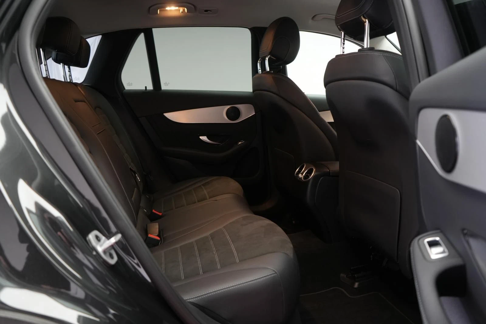 Mercedes-Benz GLC 300 GLC 300 d 4Matic AMG/245кс/ГАРАНЦИОННА ОЧАКВАН ВНО - изображение 7