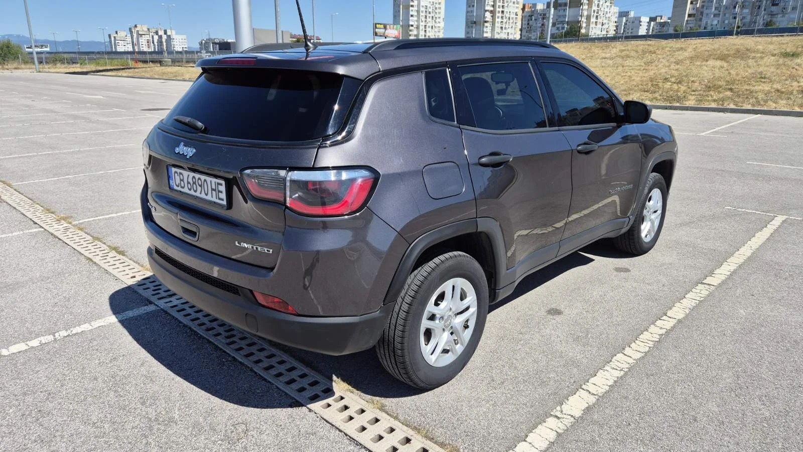 Jeep Compass 2.4i - изображение 3