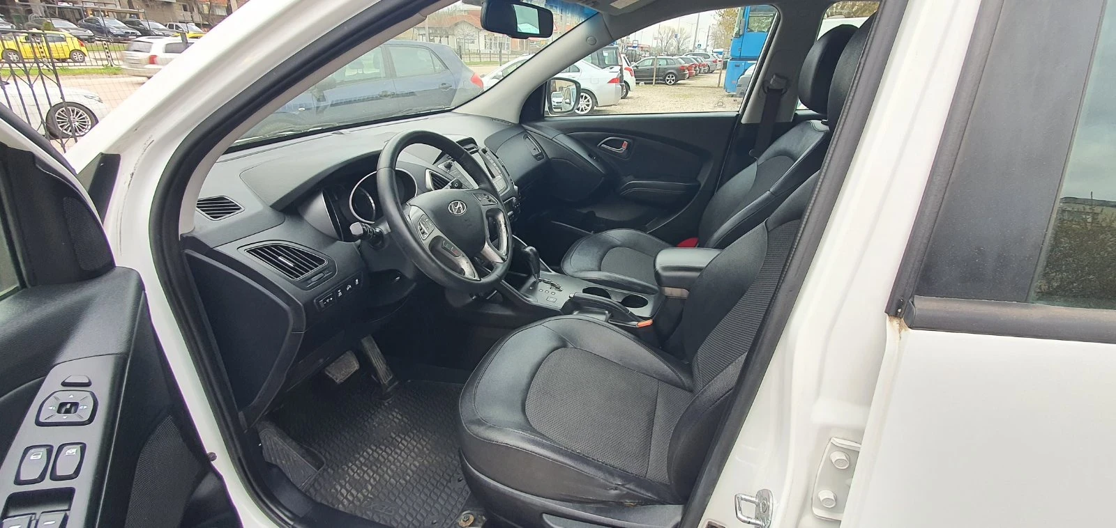 Hyundai IX35, снимка 9 - Автомобили и джипове - 53329388