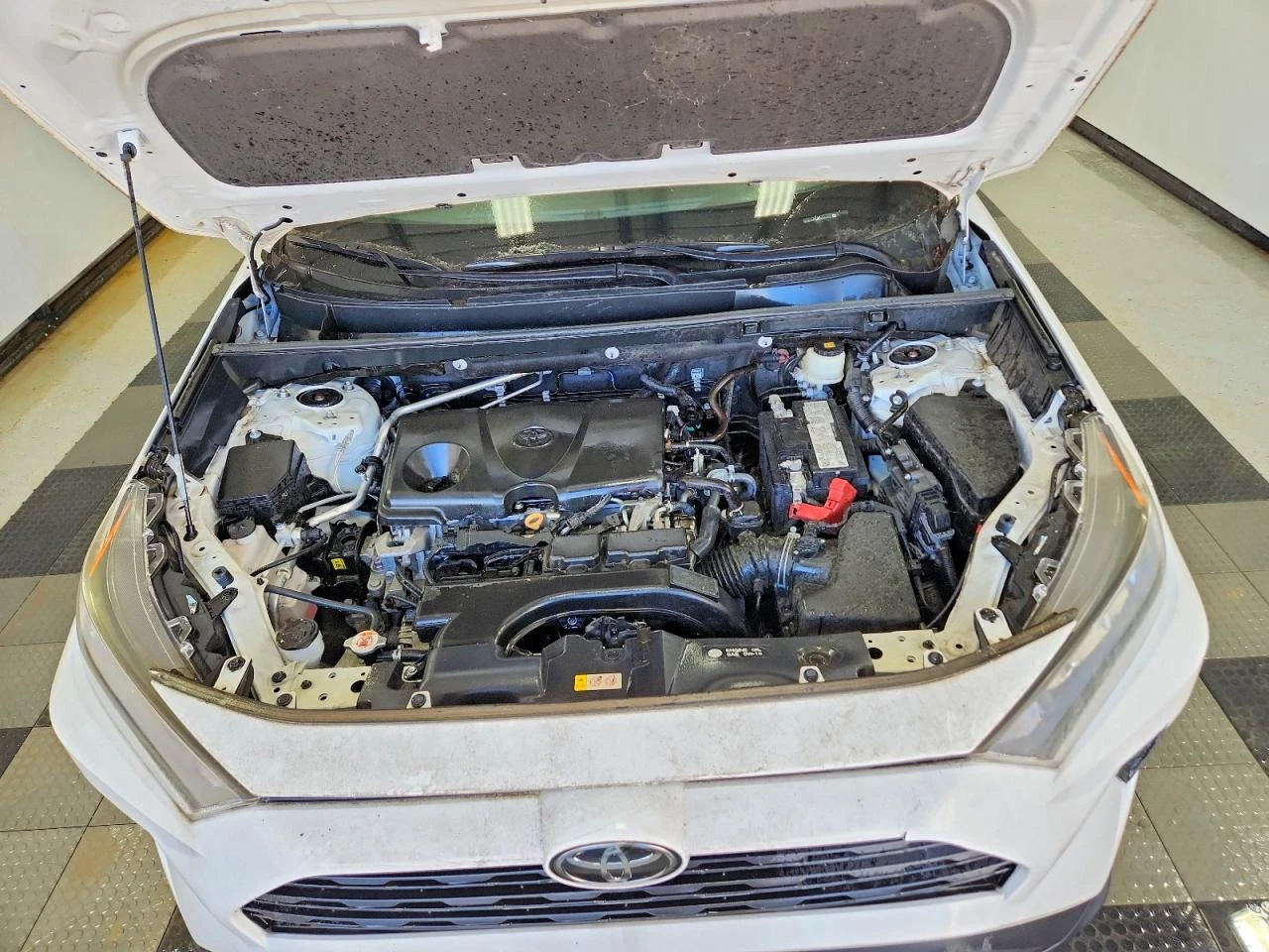 Toyota Rav4 LE, снимка 12 - Автомобили и джипове - 54630143
