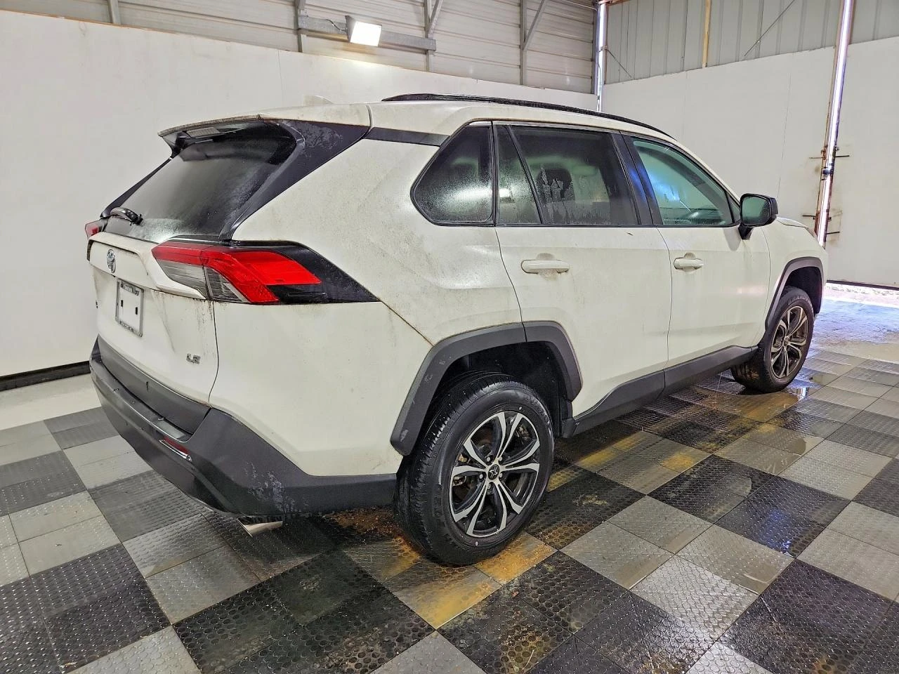 Toyota Rav4 LE, снимка 5 - Автомобили и джипове - 54630143