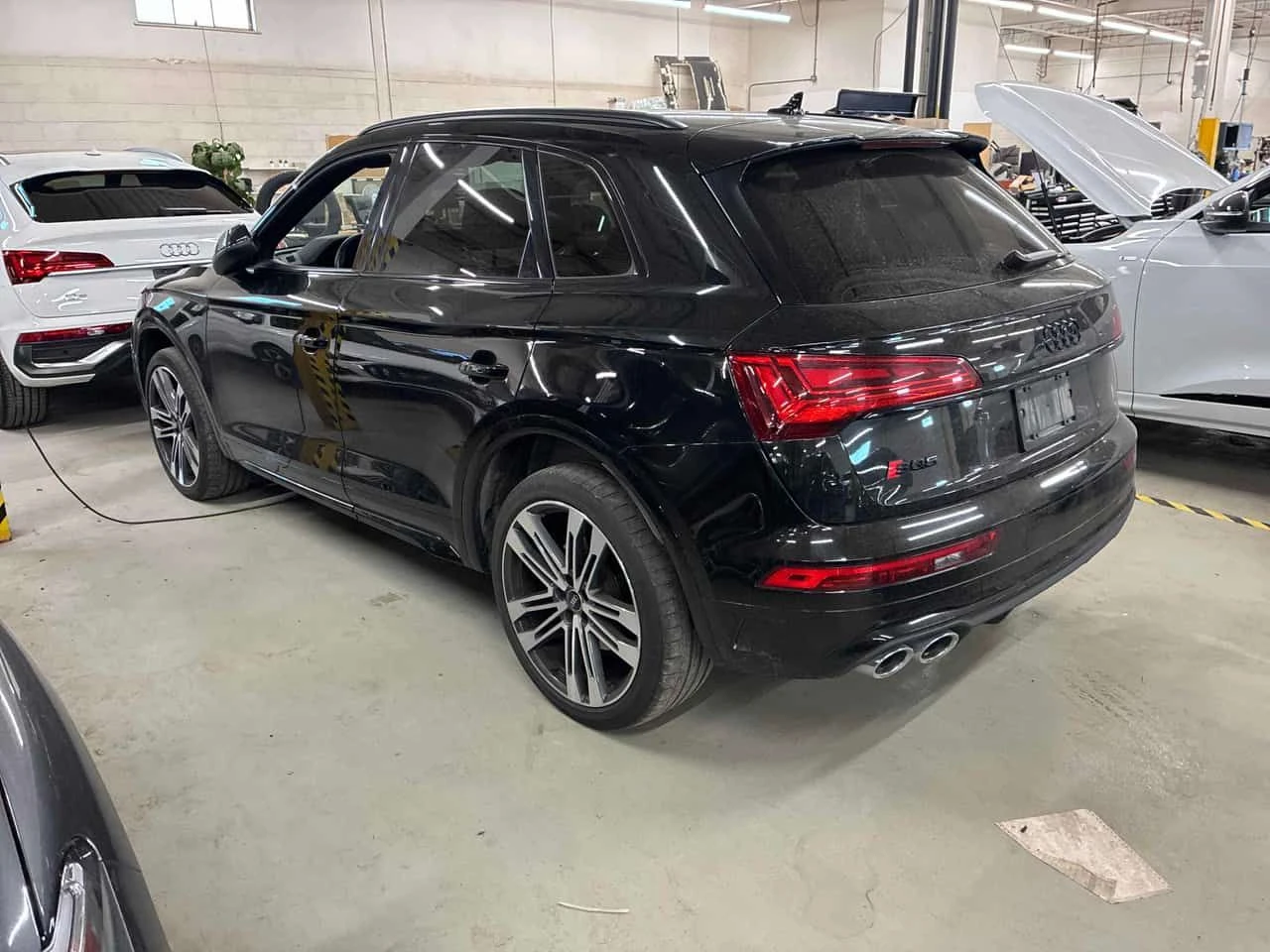 Audi SQ5 * CARFAX * АВТОКРЕДИТ БЕЗ ПЪРВОНАЧАЛНА ВНОСКА, снимка 2 - Автомобили и джипове - 54698233