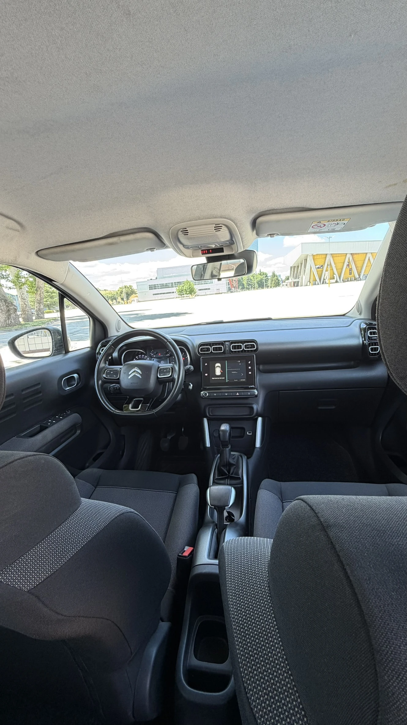 Citroen C3 Aircross 1.2 PureTech / 2019г / Перфектен градски SUV, снимка 14 - Автомобили и джипове - 54903584