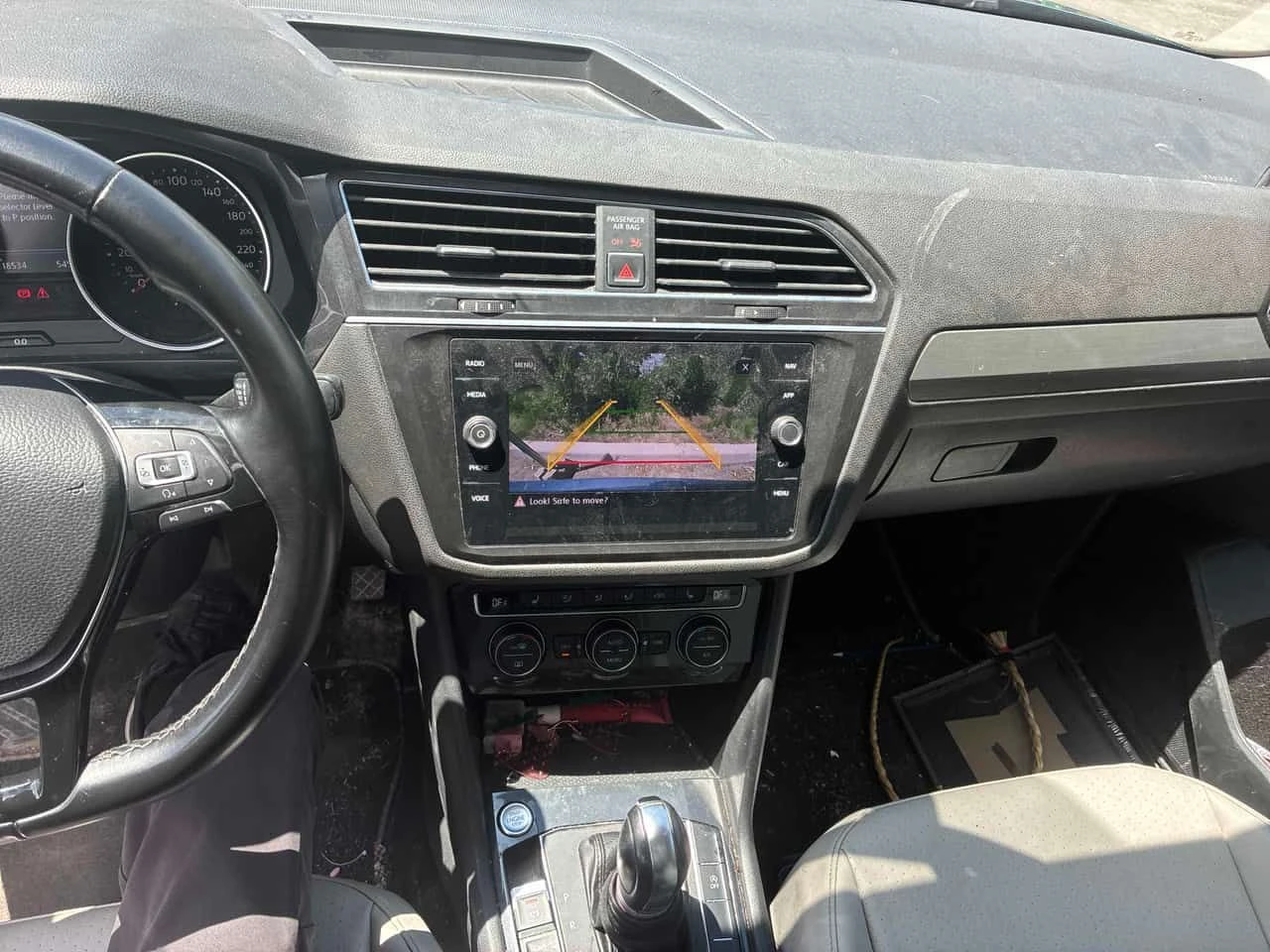 VW Tiguan * Comfortline * ГЛАВНО ПРЕДСТАВИТЕЛСТВО* , снимка 9 - Автомобили и джипове - 54942034