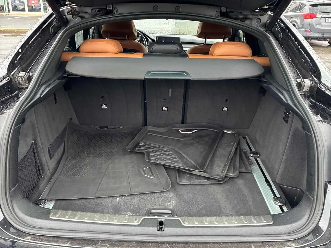 BMW X6 * xDrive35i * CARFAX * ОТ ПРЕДСТАВИТЕЛСТВО, снимка 11 - Автомобили и джипове - 55483659