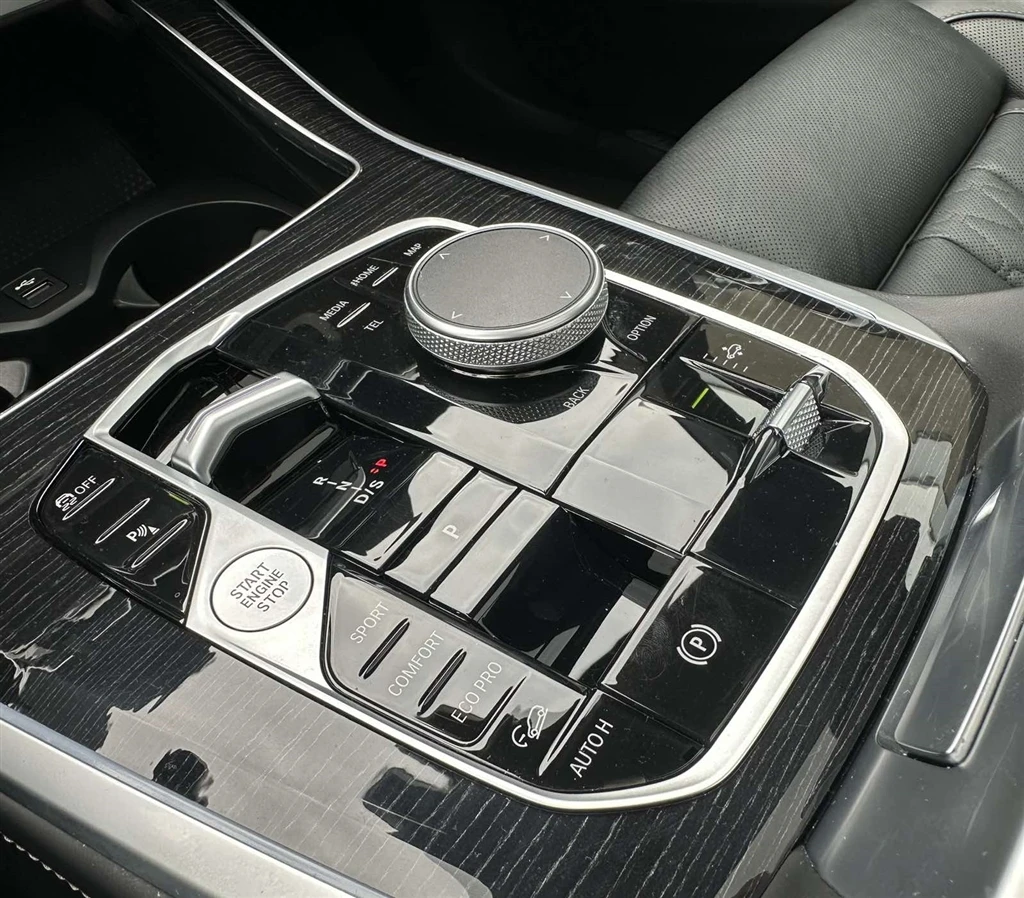 BMW X5 xDrive40i, снимка 10 - Автомобили и джипове - 56159994