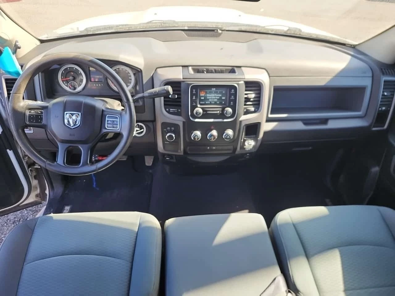 Dodge RAM 1500 * 4wd Quad Cab 140.5" Express * ПОДГРЕВ * , снимка 12 - Автомобили и джипове - 56326747