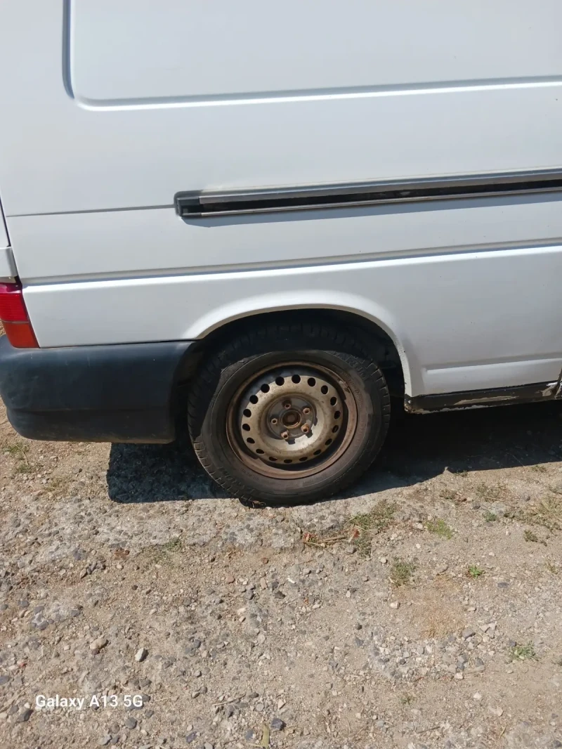 VW Transporter, снимка 9 - Бусове и автобуси - 47998421