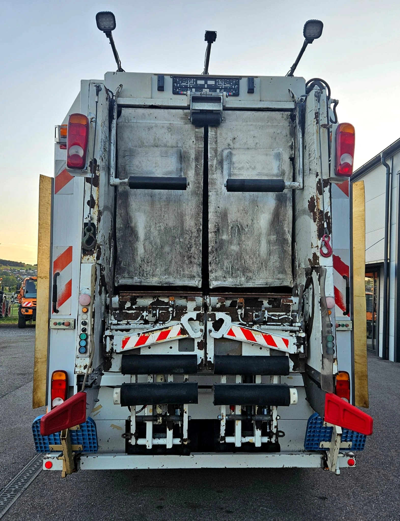 Volvo FE 6х2 Ротопреса, Внос, ,  - изображение 4
