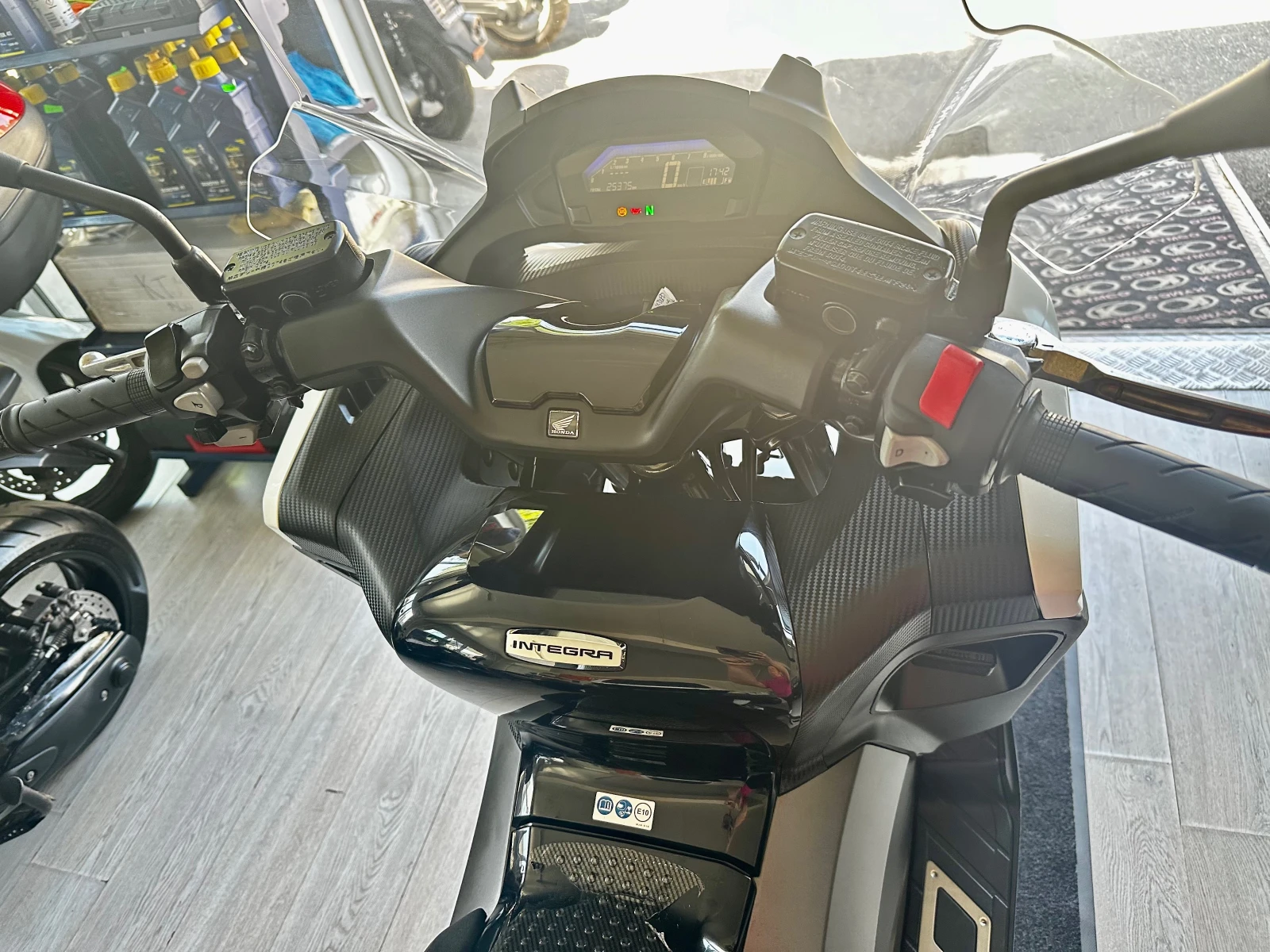 Honda Integra 750S ABS/LED 08.2017г. - изображение 2