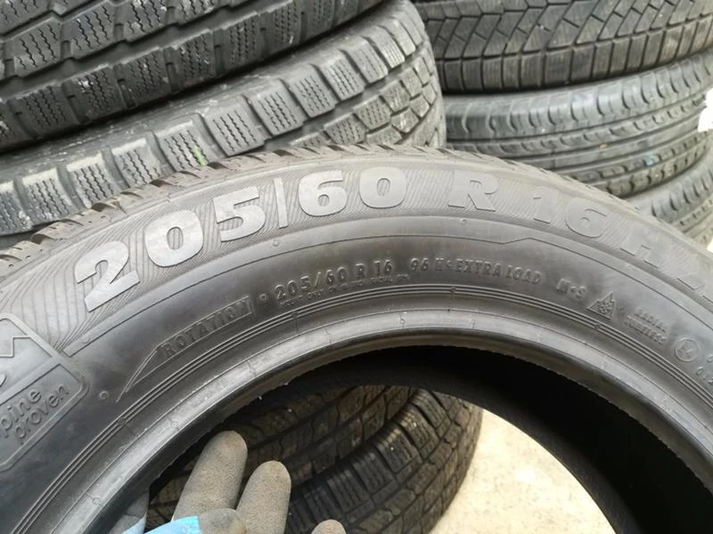 Гуми Зимни 205/60R16, снимка 5 - Гуми и джанти - 19551823