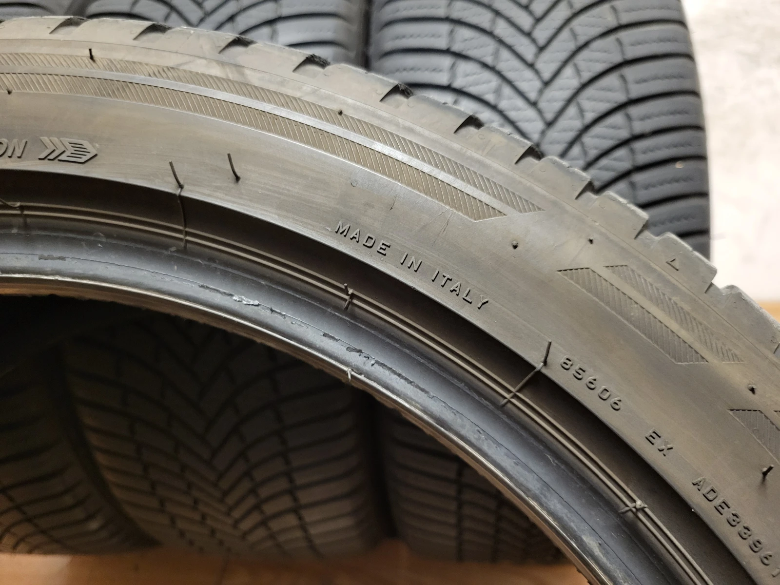 Гуми Всесезонни 225/45R19, снимка 10 - Гуми и джанти - 54648909