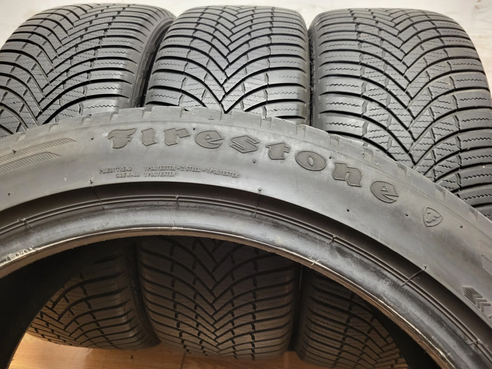 Гуми Всесезонни 225/45R19, снимка 8 - Гуми и джанти - 54648909