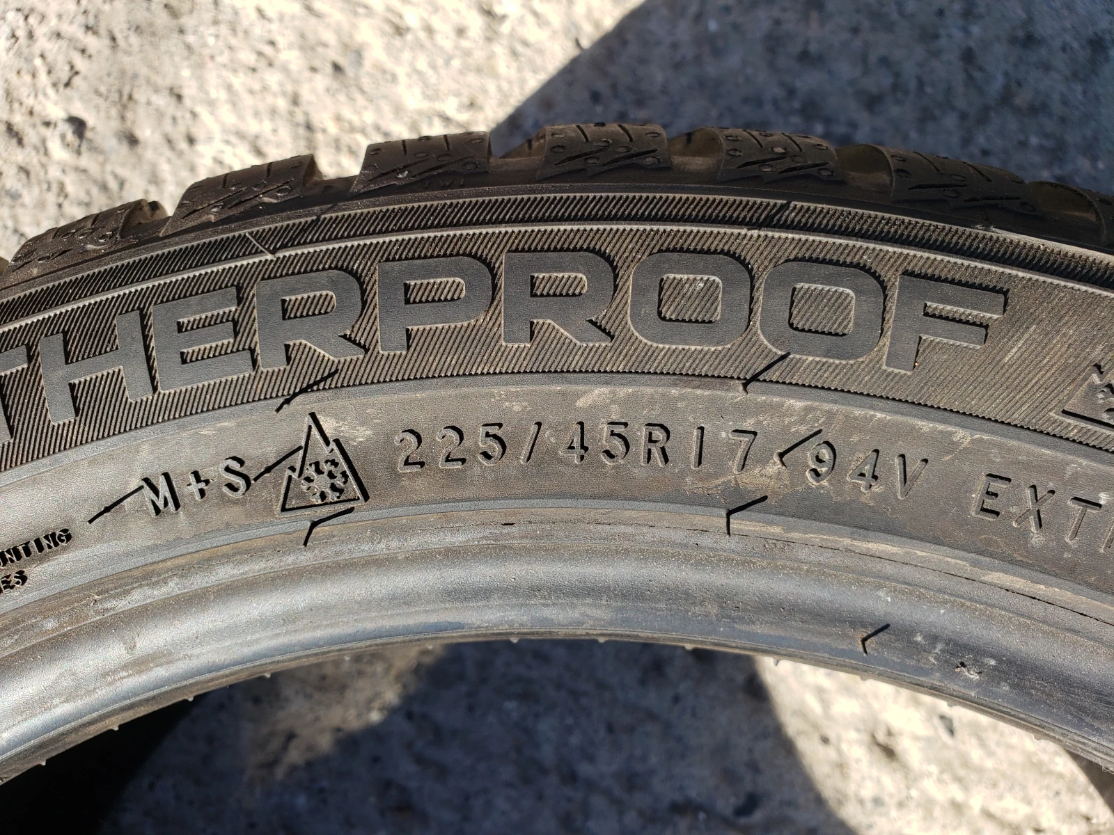 Гуми Зимни 225/45R17, снимка 17 - Гуми и джанти - 56343440