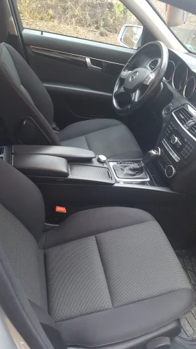 Mercedes-Benz C 220, снимка 9