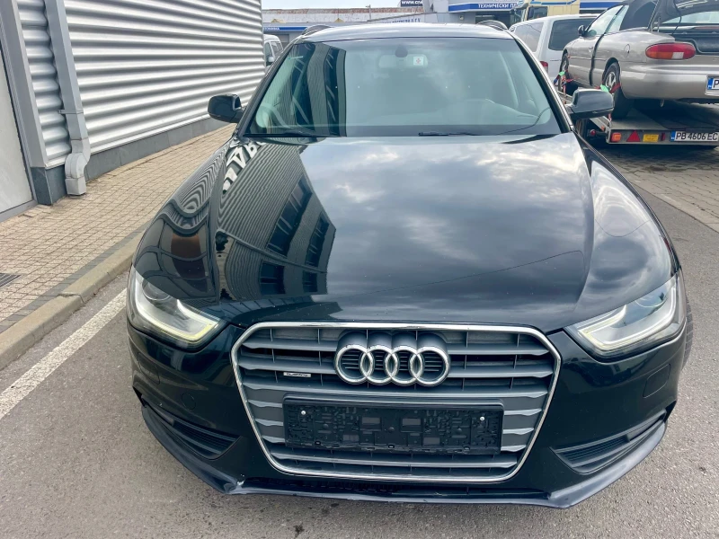 Audi A4 Avant+ 3.0TDI+ quattro+ Navi+ S-line+ Xenon, снимка 7 - Автомобили и джипове - 42848126