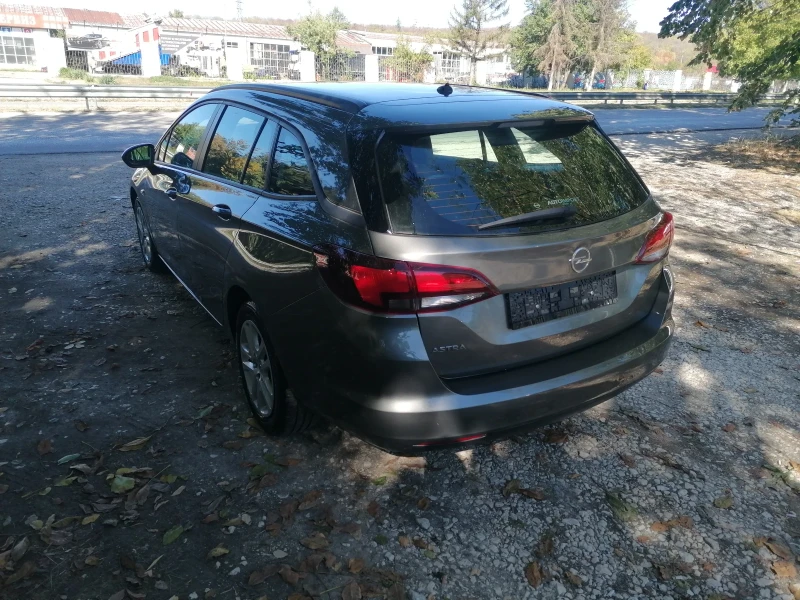 Opel Astra 1.4 100kc, снимка 5 - Автомобили и джипове - 47437435