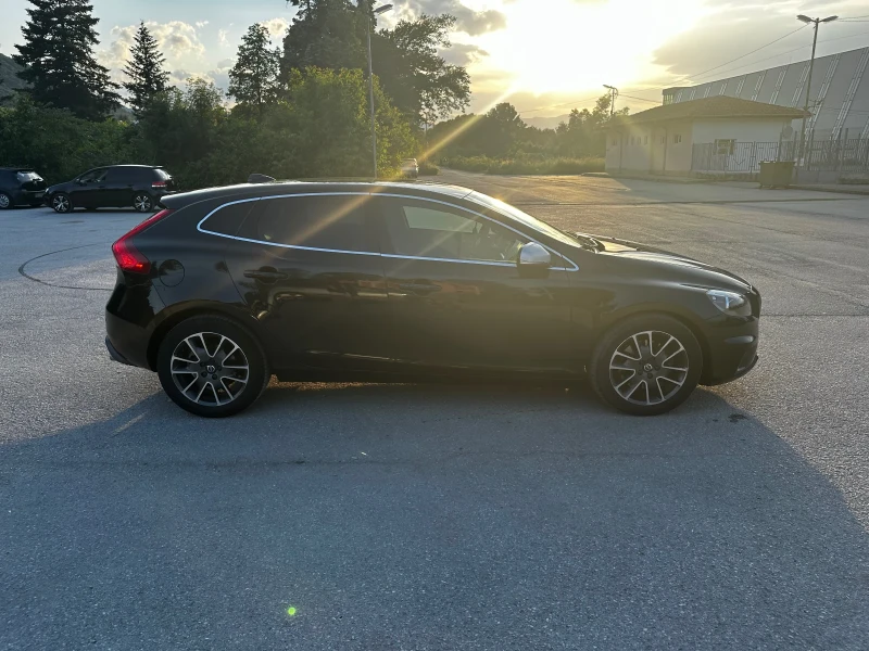 Volvo V40, снимка 6 - Автомобили и джипове - 52523260