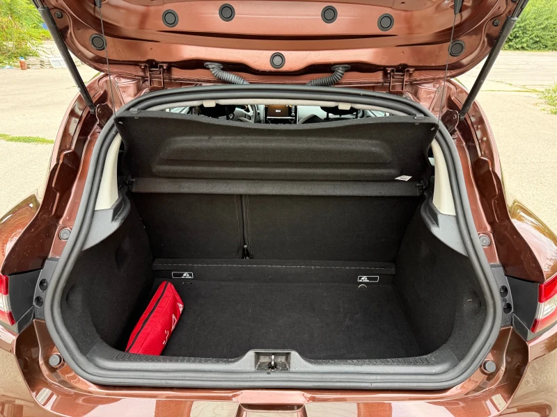 Renault Clio 1.2i / GT / AUTOMATIC, снимка 13 - Автомобили и джипове - 51725829