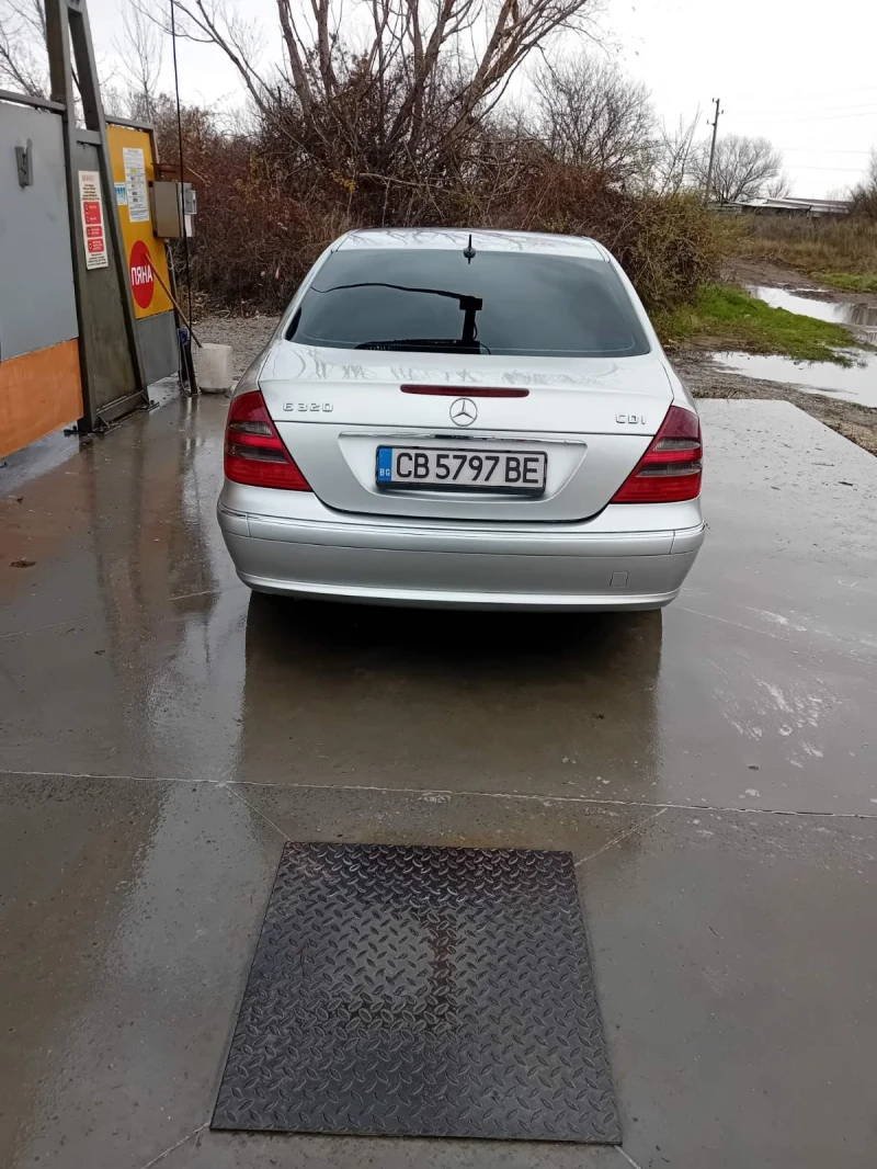 Mercedes-Benz E 320 ., снимка 4 - Автомобили и джипове - 52627233