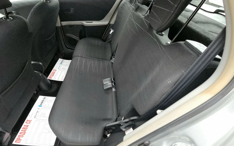 Toyota Yaris 1.4.D4D.90кс.ТОП състояние, снимка 10 - Автомобили и джипове - 53179674