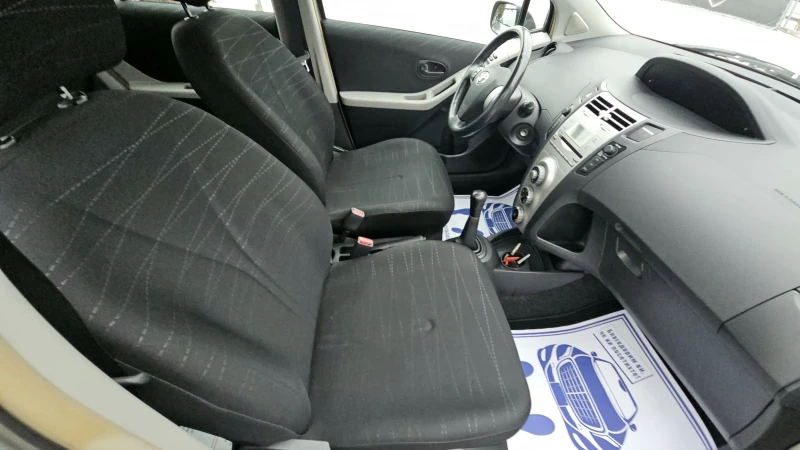 Toyota Yaris 1.4.D4D.90кс.ТОП състояние, снимка 16 - Автомобили и джипове - 53179674