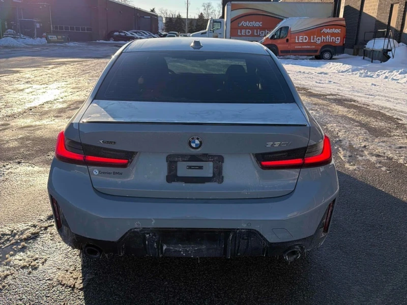 BMW 330 * 330i xDrive * CARFAX * БЕЗ ПЪРВОНАЧАЛНА ВНОСКА, снимка 4 - Автомобили и джипове - 53308108