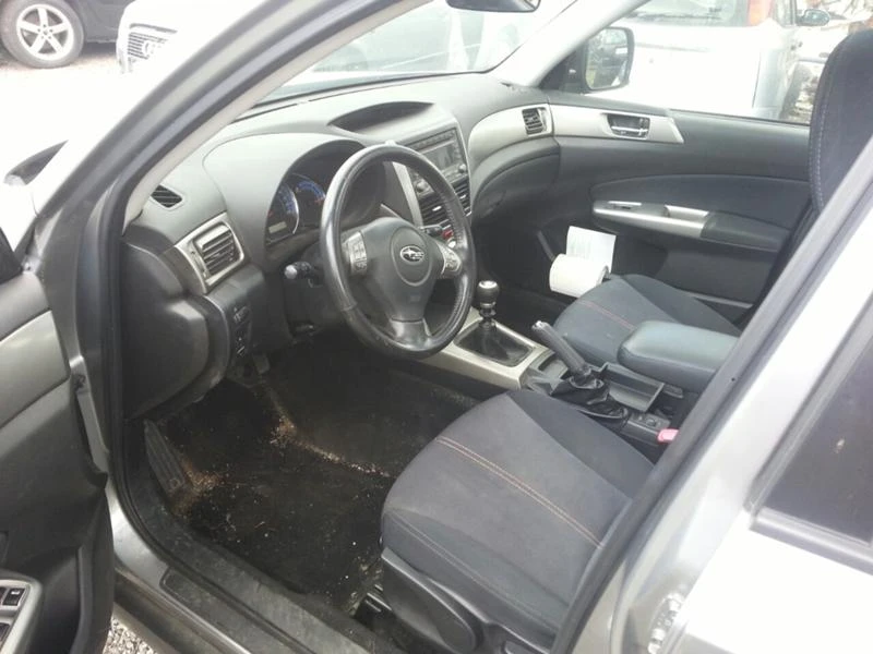 Subaru Forester 2.0D, снимка 3 - Автомобили и джипове - 25514956