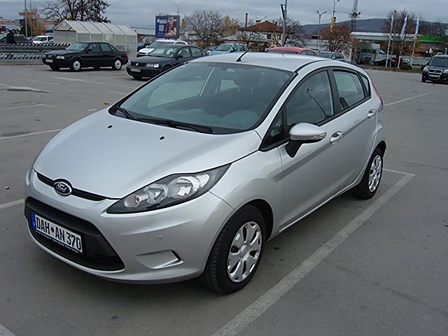 Ford Fiesta 1.6КЛИМА, снимка 4 - Автомобили и джипове - 47915697