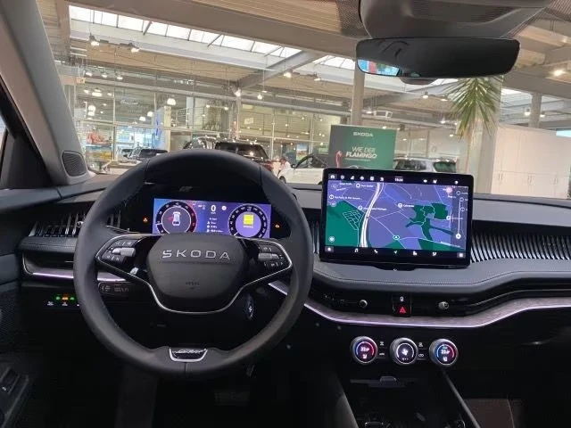 Skoda Superb 2.0 TDI 4x4 L&K COMBI HEAD-UP MATRIX-LED CANTON , снимка 7 - Автомобили и джипове - 55629193