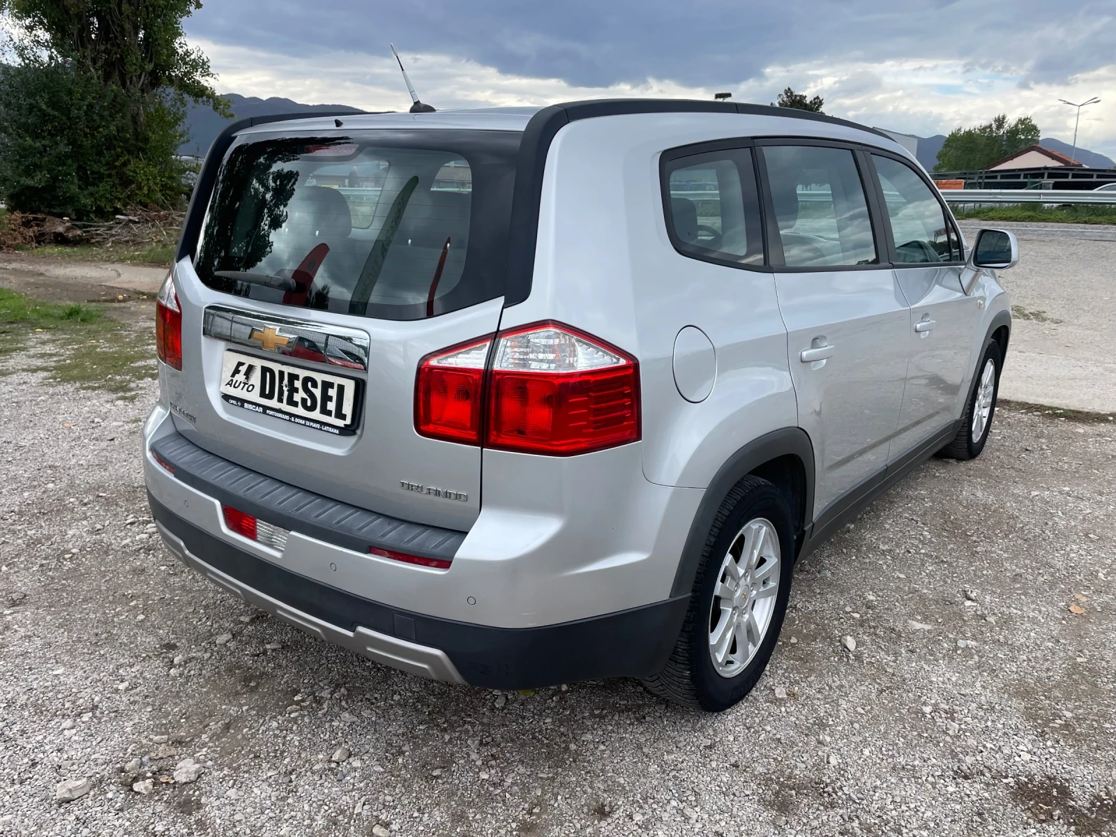 Chevrolet Orlando 2.0TDI-130-7mesta-ITALIA - изображение 8