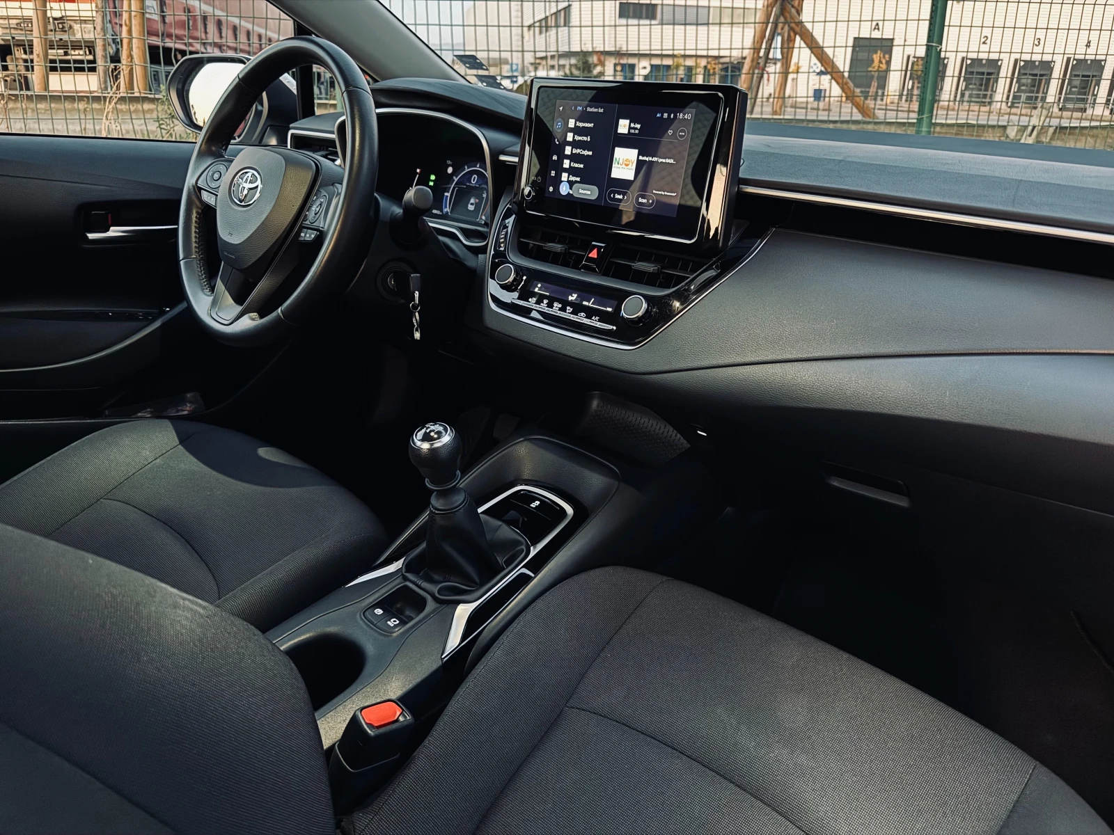 Toyota Corolla 1.5 VVTi /  /  | Mobile.bg   15