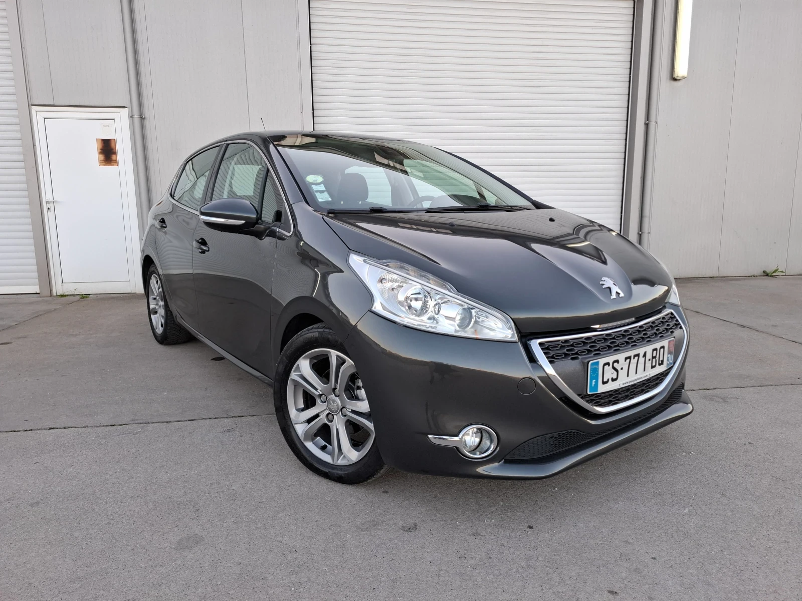 Peugeot 208 1.6e-hdi NAVI - изображение 6