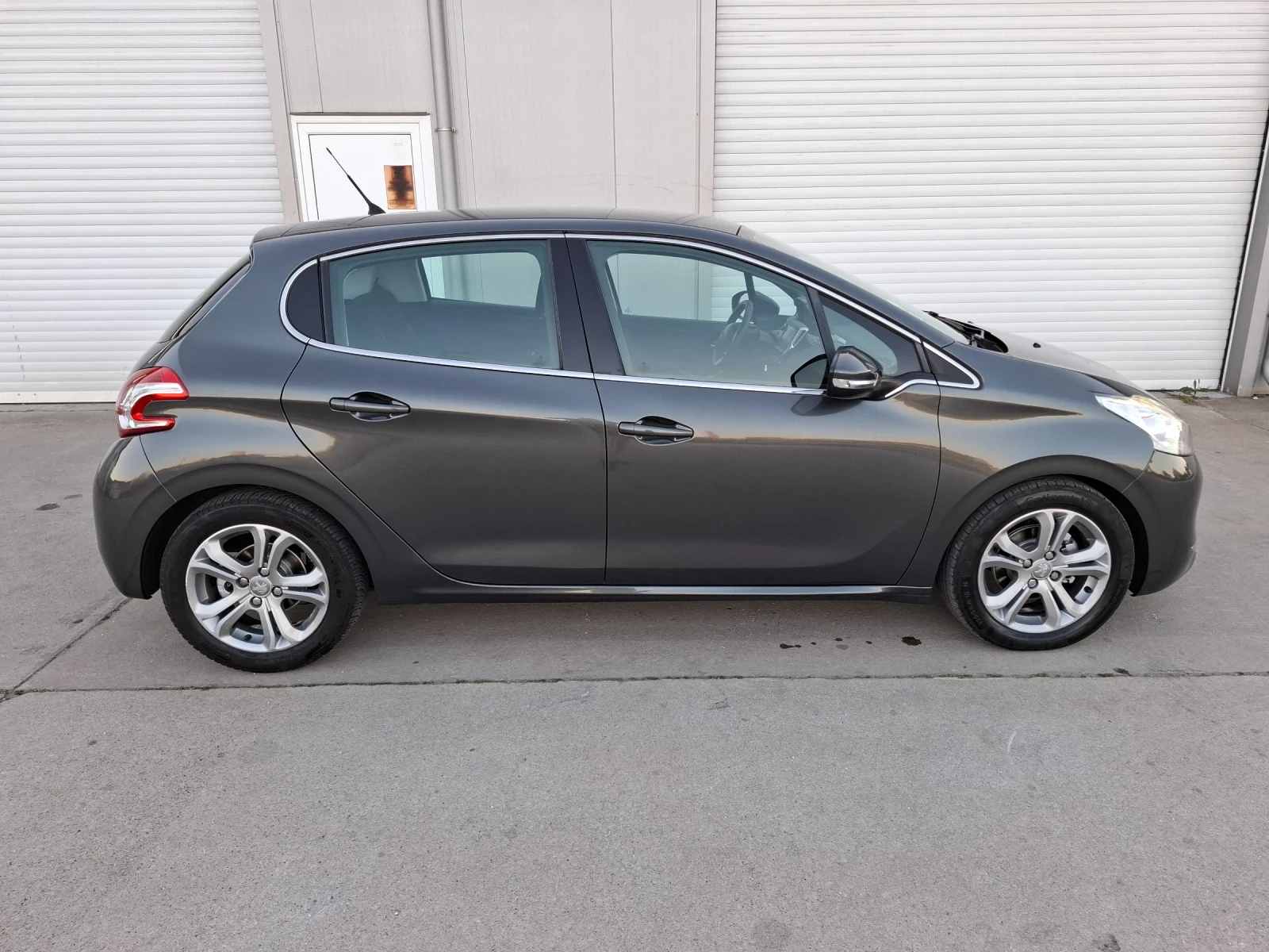 Peugeot 208 1.6e-hdi NAVI - изображение 5