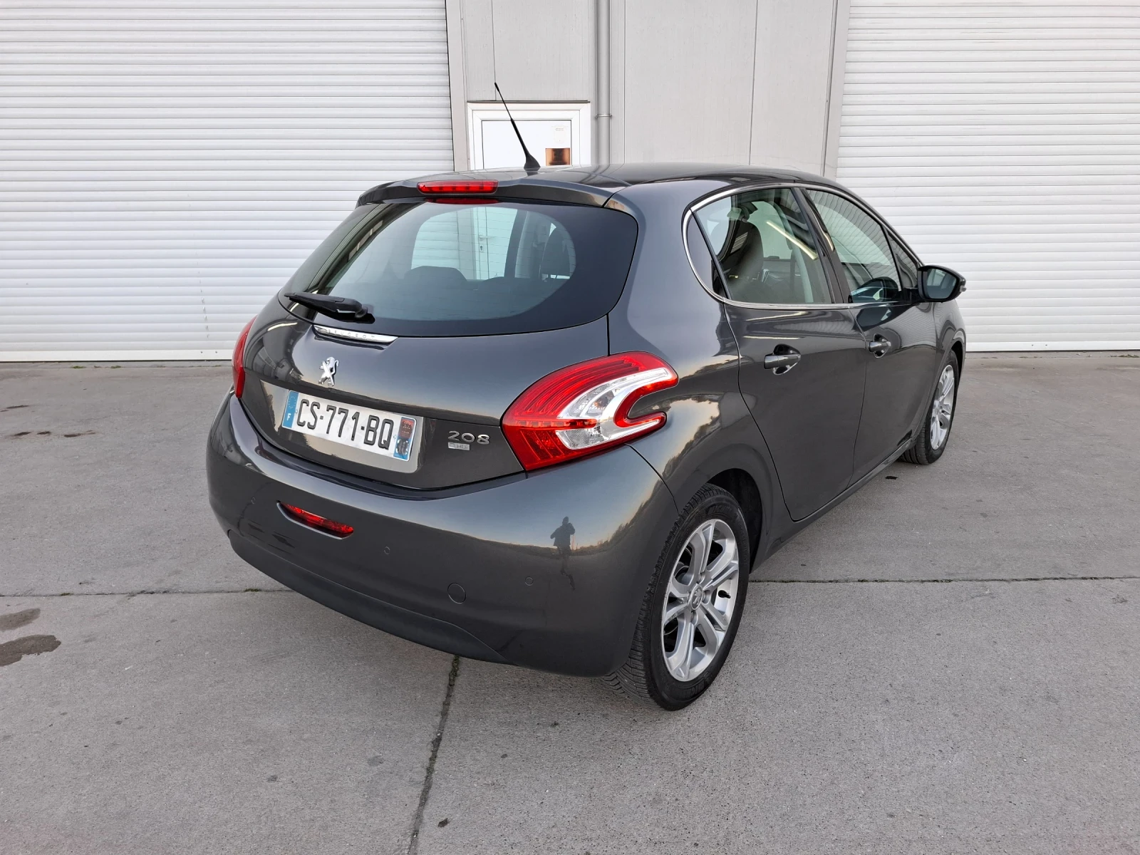Peugeot 208 1.6e-hdi NAVI - изображение 4