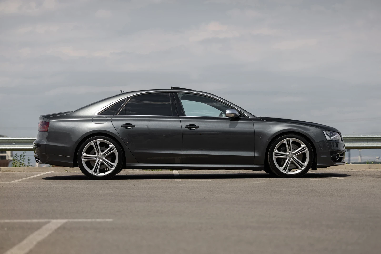 Audi S8  - изображение 7