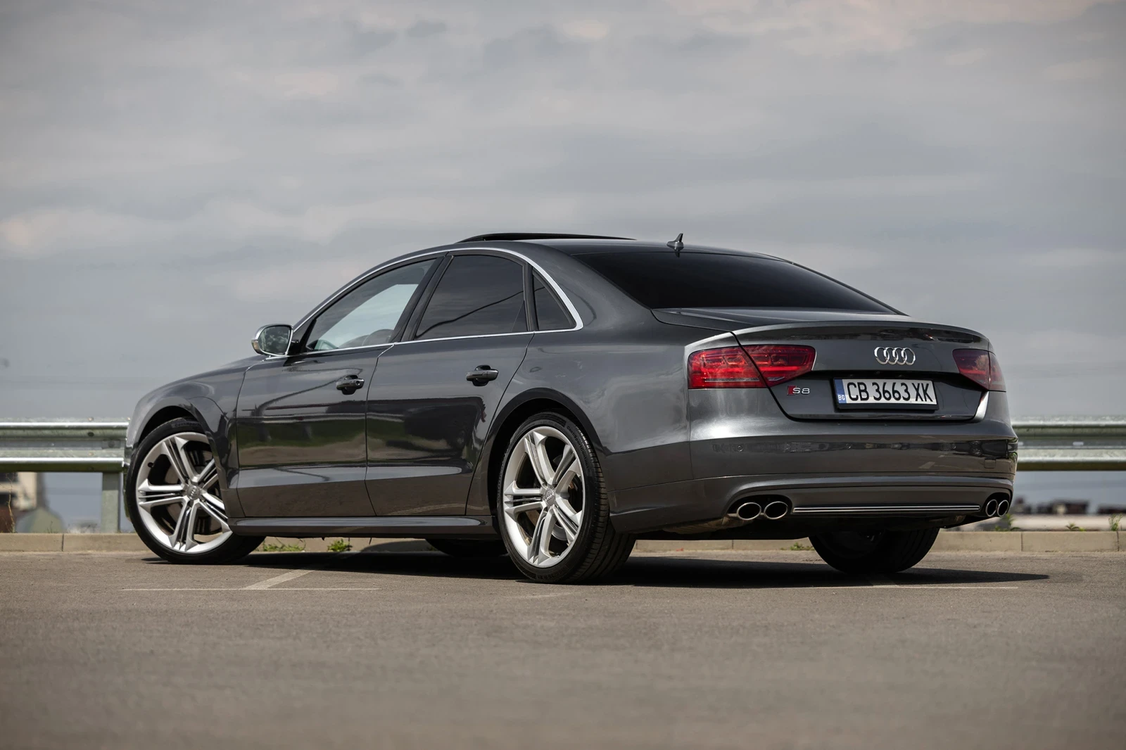 Audi S8  - изображение 3