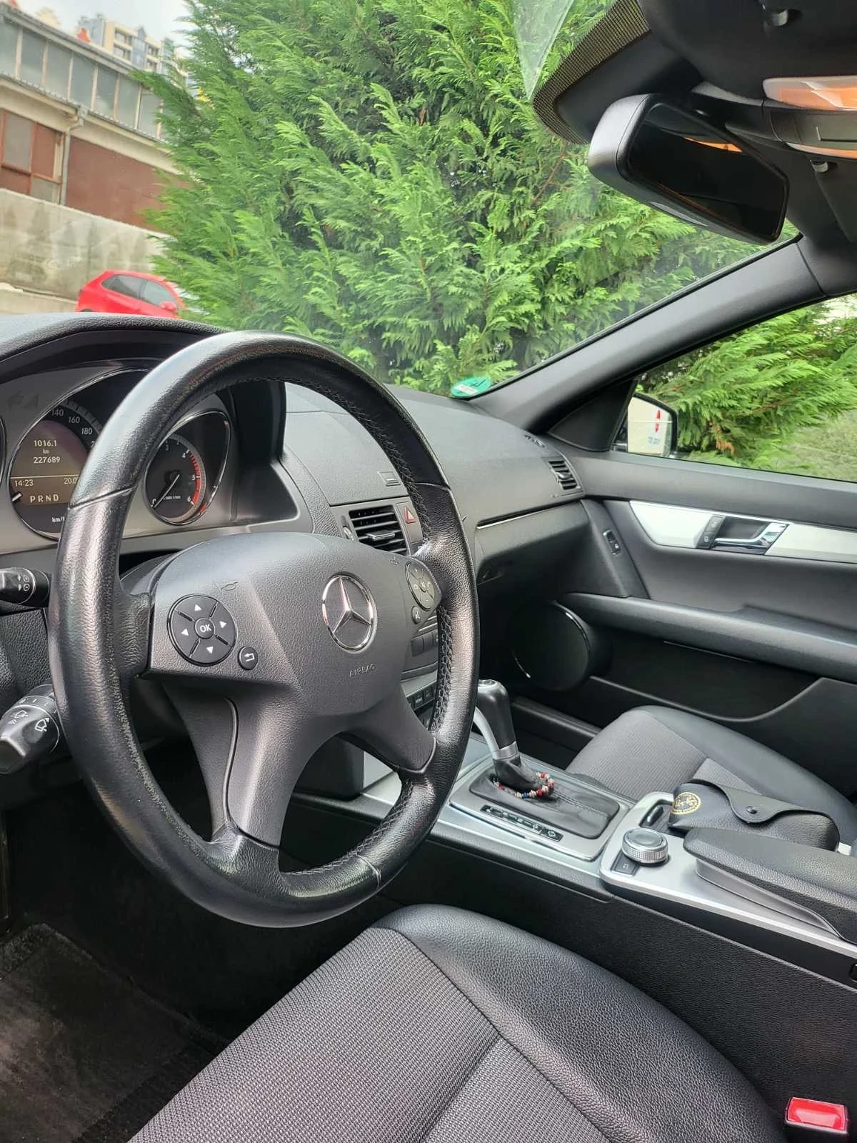 Mercedes-Benz C 220 W204 - изображение 10