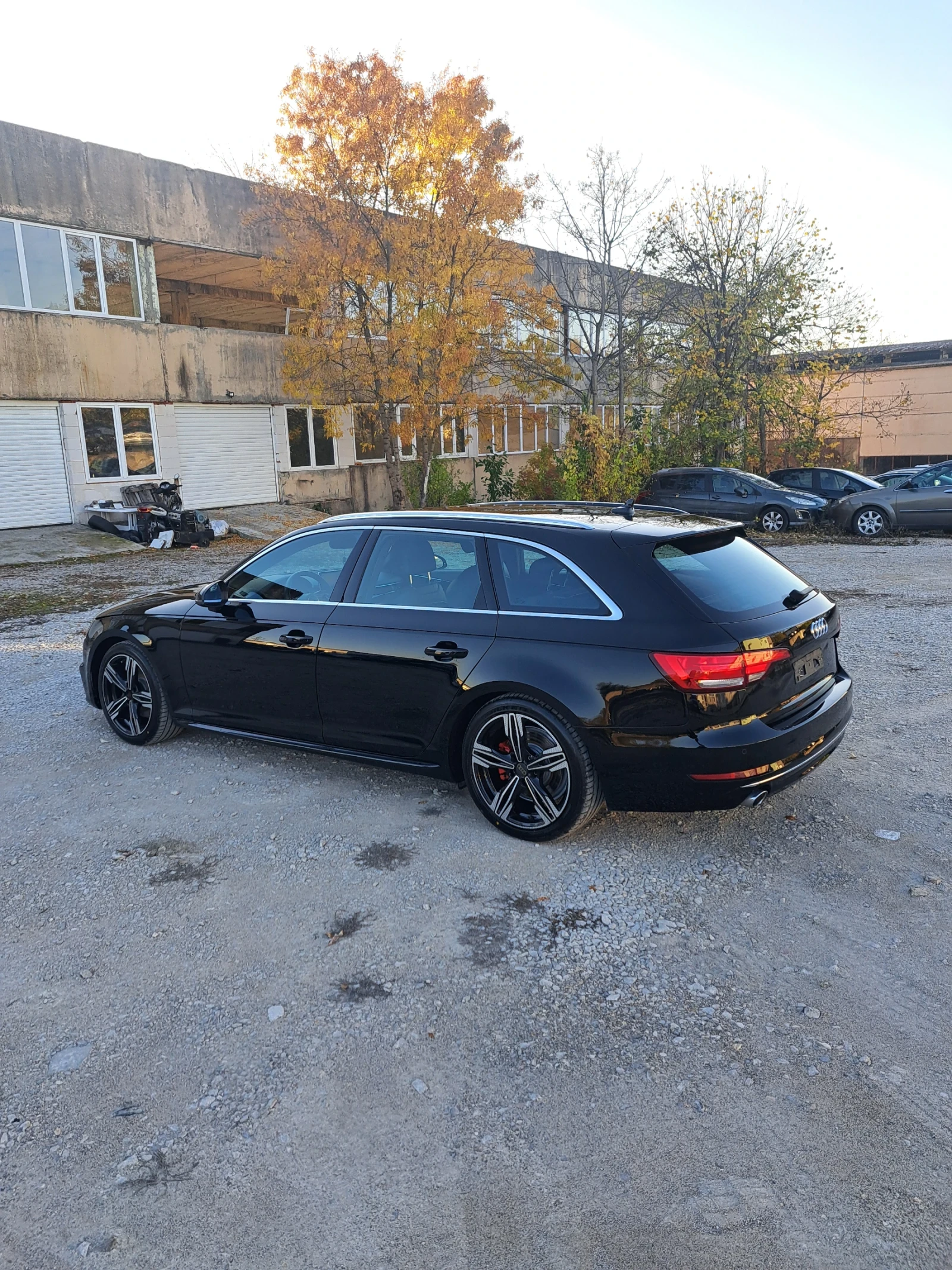 Audi A4 2.0 tdi Digital s-line - изображение 3