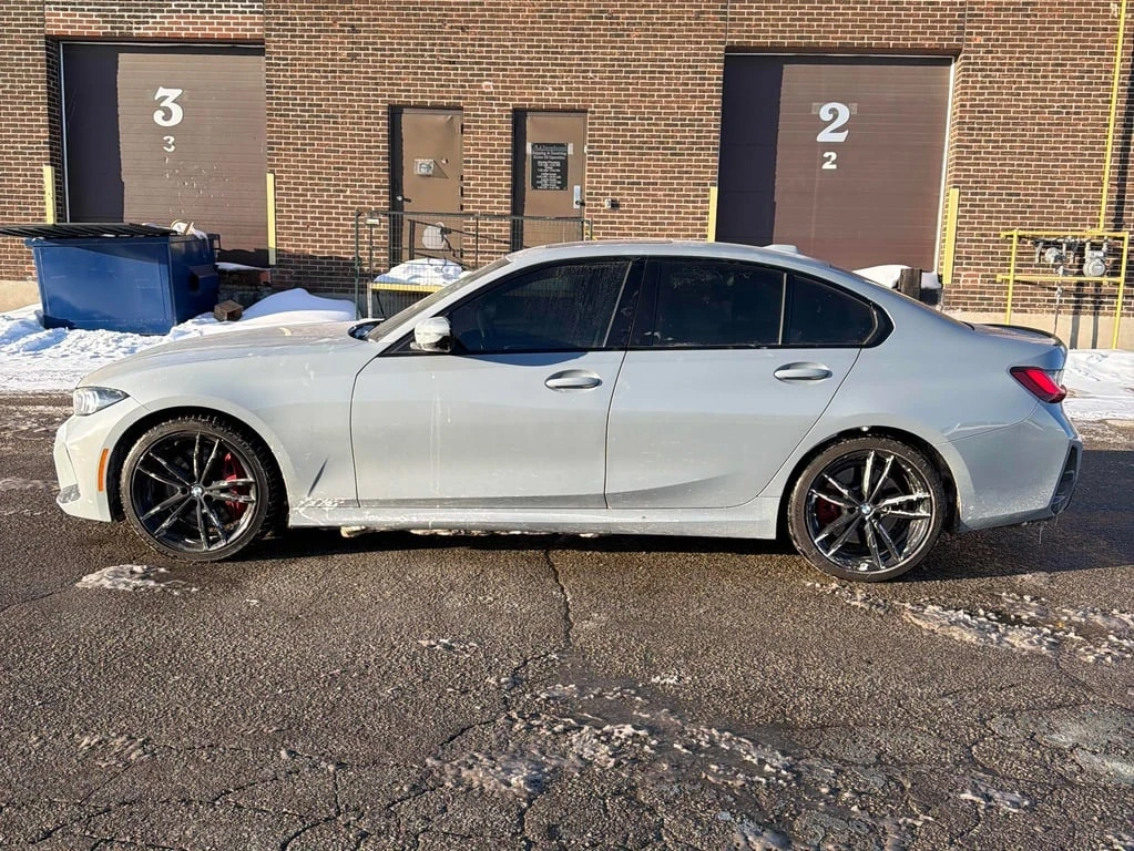 BMW 330 * 330i xDrive * CARFAX * БЕЗ ПЪРВОНАЧАЛНА ВНОСКА - изображение 2