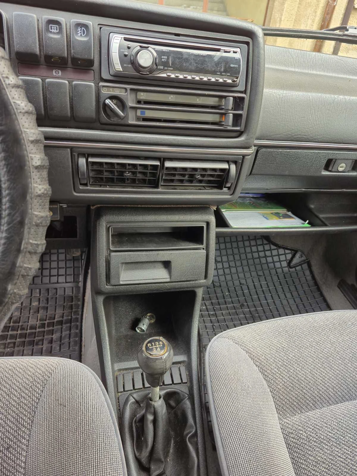 VW Golf, снимка 15 - Автомобили и джипове - 53750408