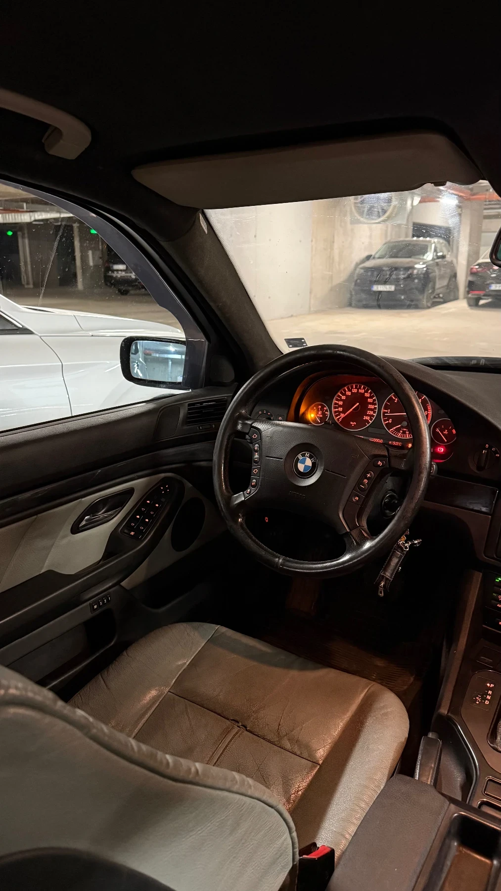 BMW 525 Facelift, снимка 16 - Автомобили и джипове - 53897979