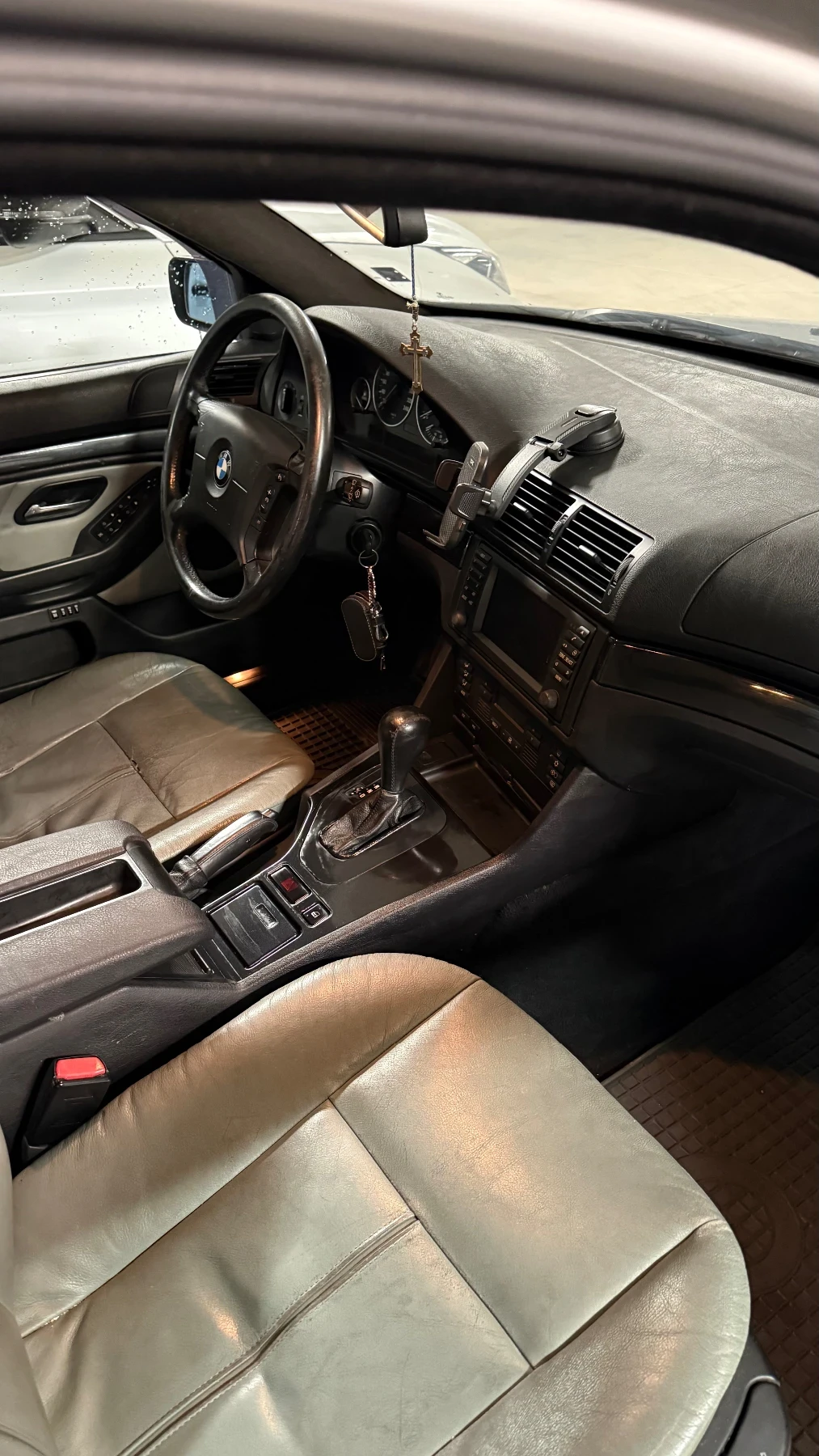 BMW 525 Facelift, снимка 9 - Автомобили и джипове - 53897979