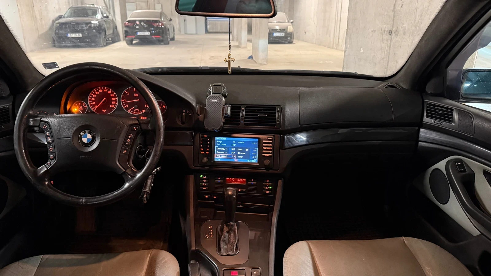 BMW 525 Facelift, снимка 15 - Автомобили и джипове - 53897979