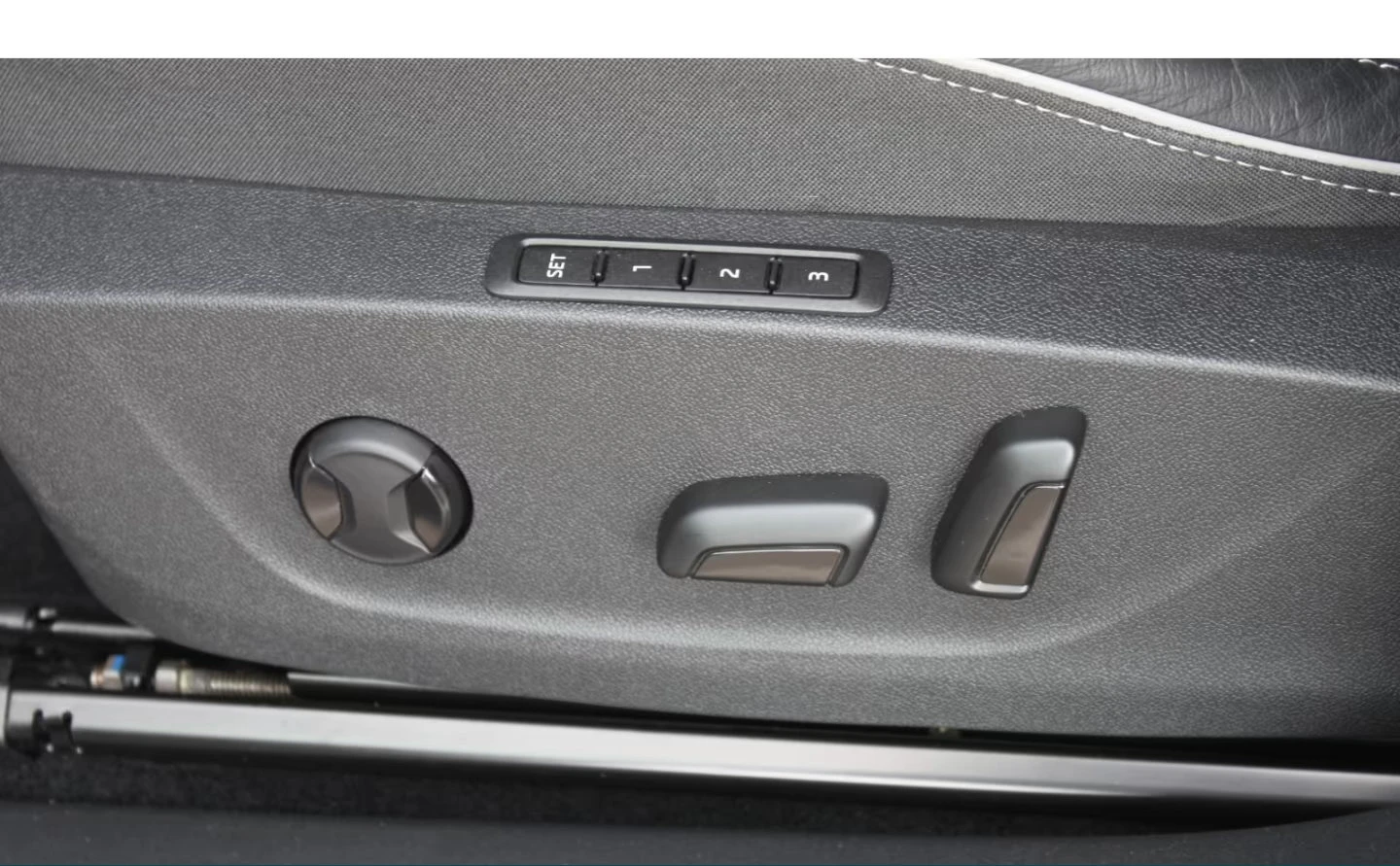 Skoda Enyaq SPORTLINE/179HP/ACC/HUD/LED/NAVI/CAM/265z, снимка 16 - Автомобили и джипове - 54081464